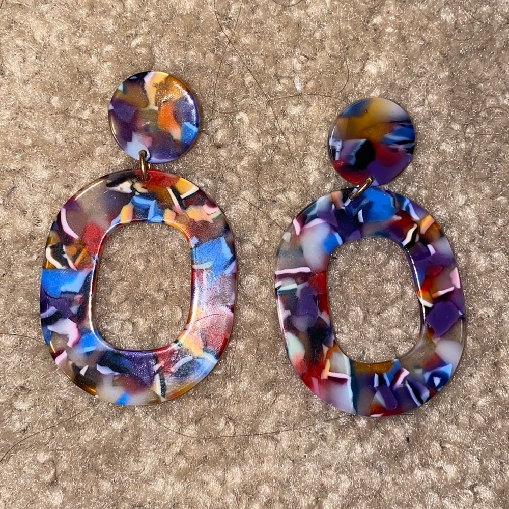 Oval groovy earrings